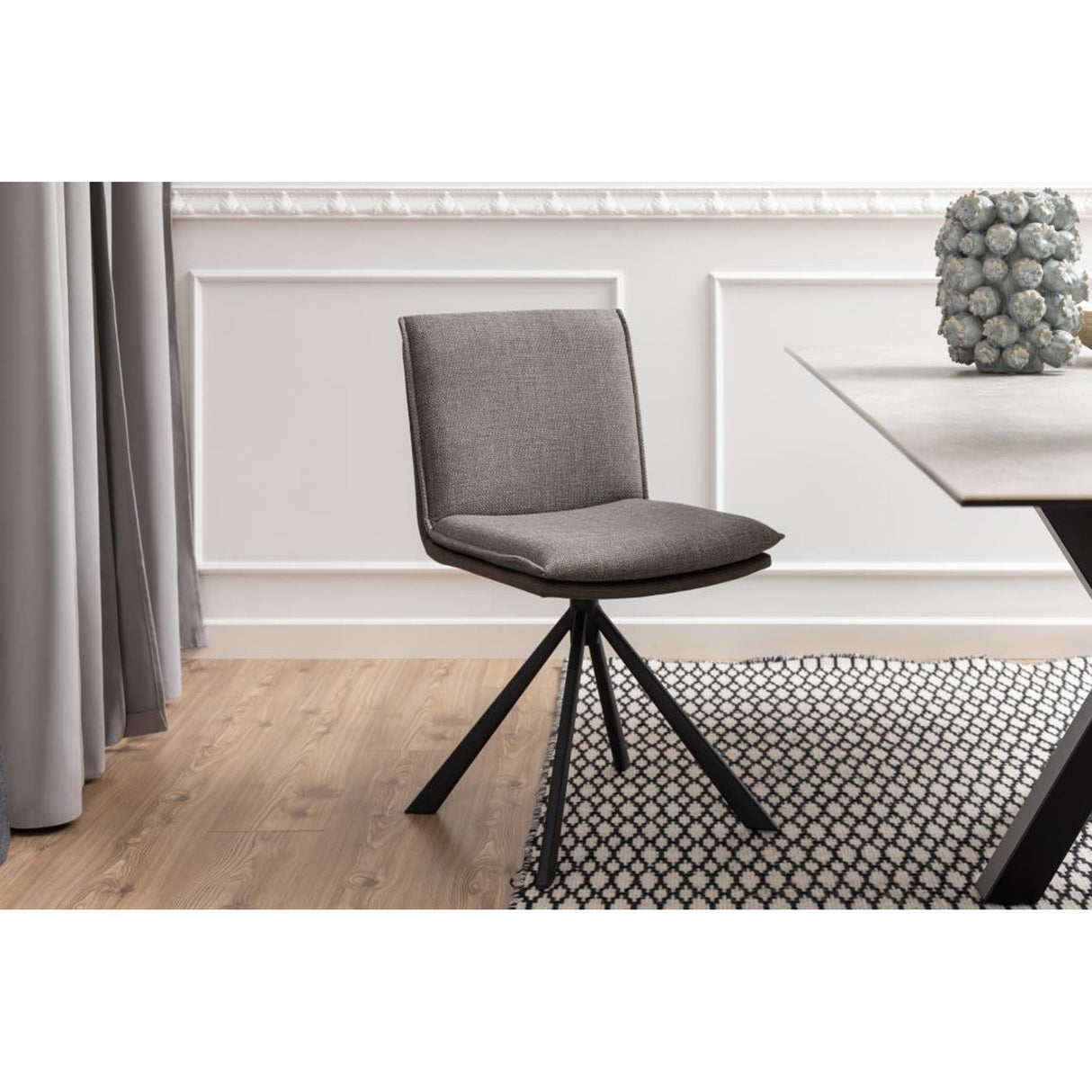 Cranston Matstol Basel tyg Ljusgrå-Brun