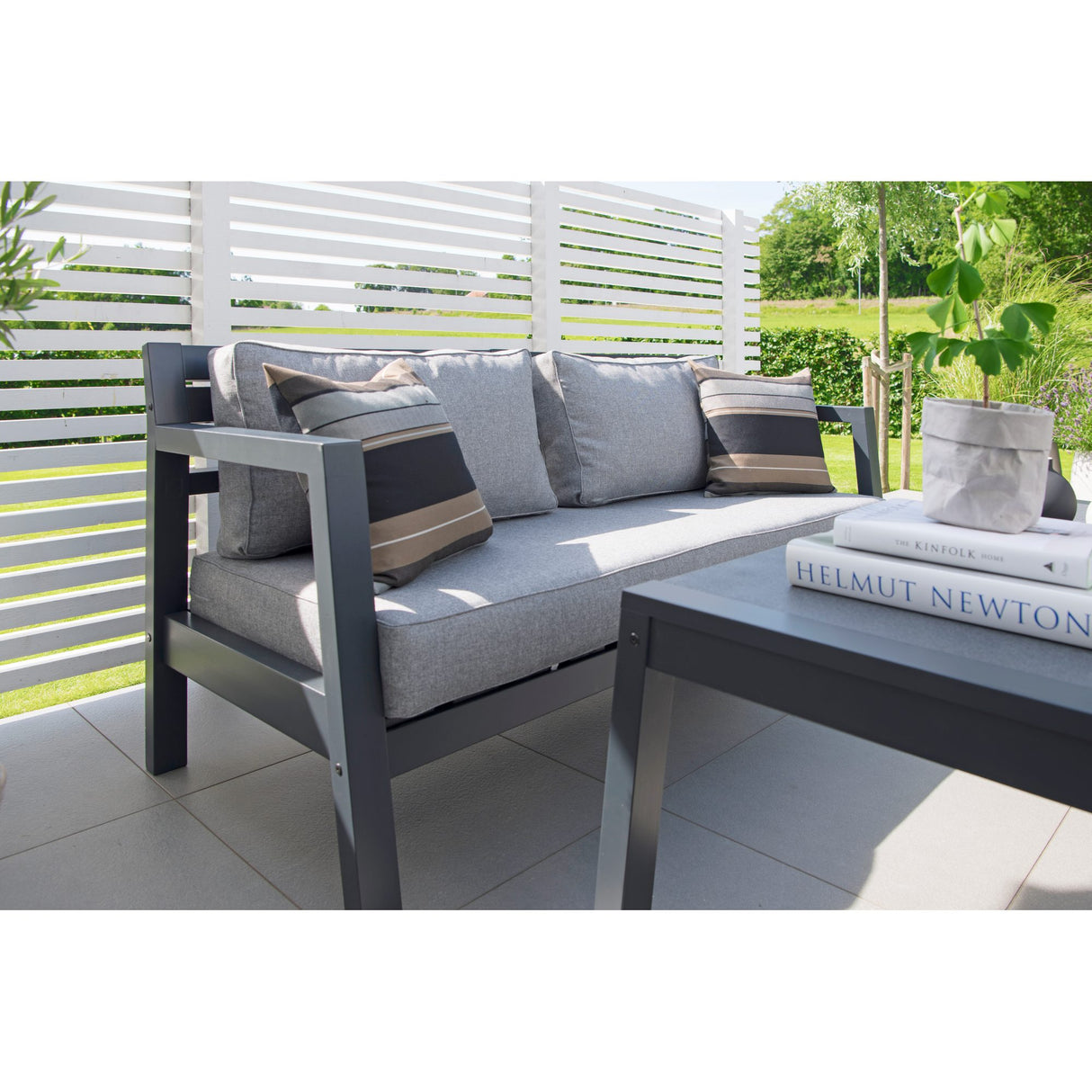 Stoltö Dynset Utesoffa Grå