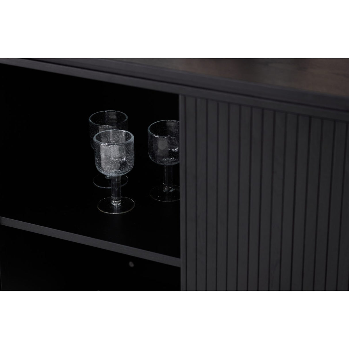 Fjällbacka TV-bänk Black, 48 x 80 x 160