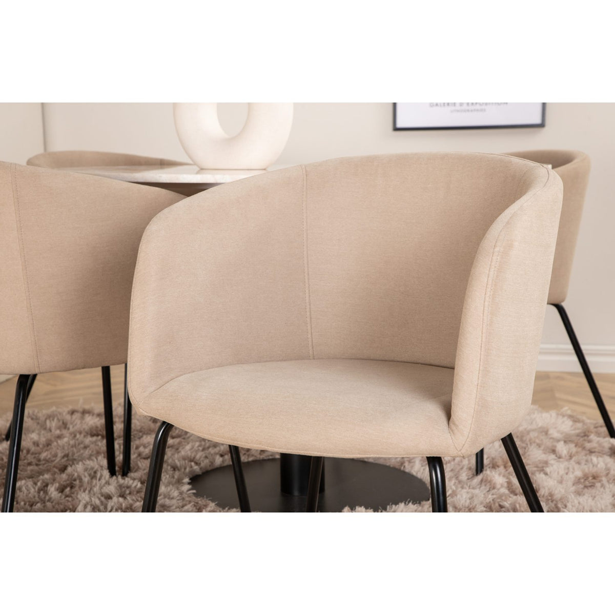Estelle, Berit Rund matgrupp Beige, Svart, Svart,Vitt, ⌀106