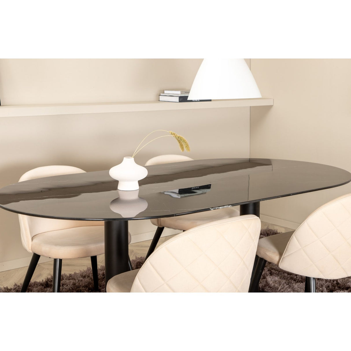 Pillan, Velvet Oval matgrupp