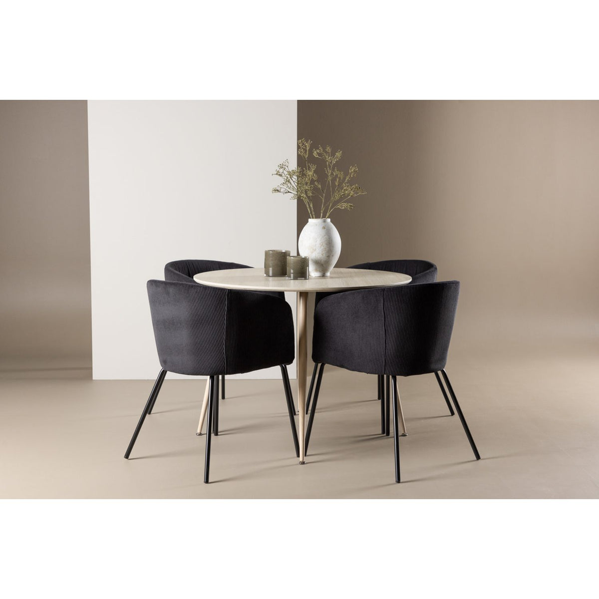Plaza, Berit Rund matgrupp Svart, Vitputsad, 4st