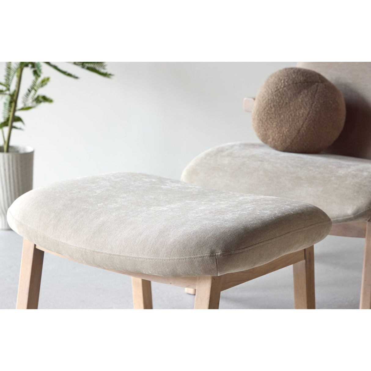 Rile Fåtölj Beige, Fåtölj + Ottoman
