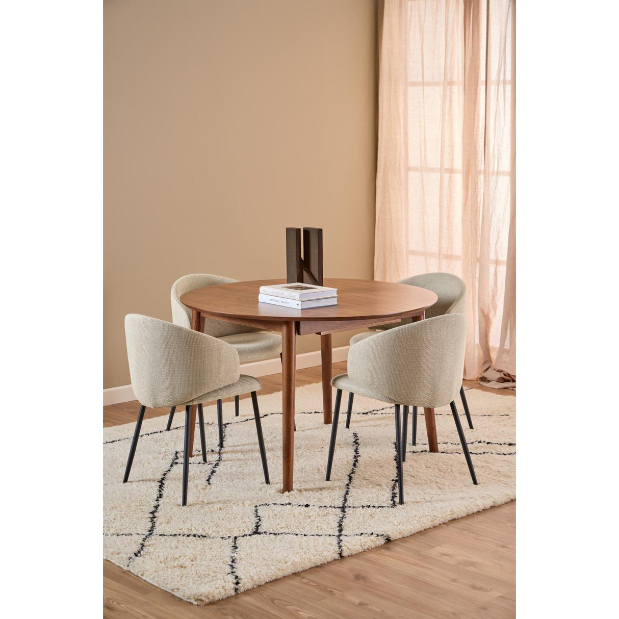 Århus Matbord Rund 115 cm ink. Iläggsskiva Valnöt