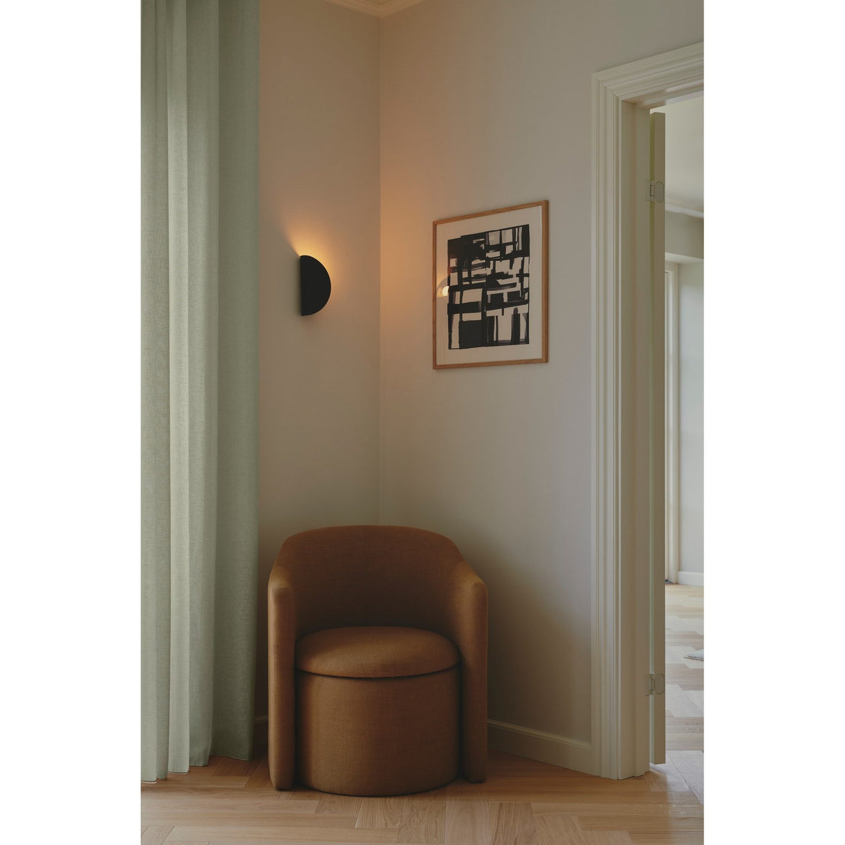 Model 2110 Vägglampa Svart