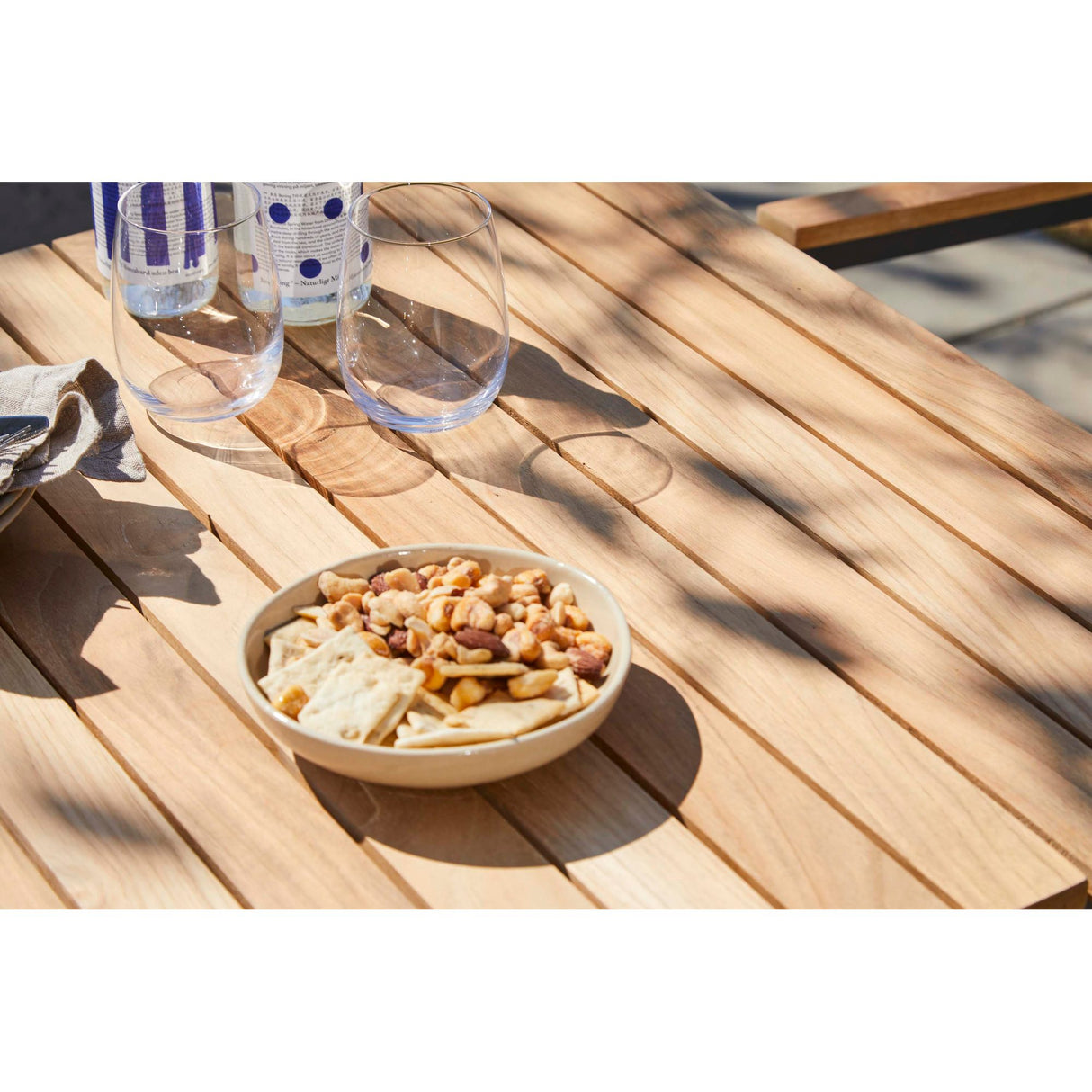 Mood Cafébord 70x70 cm i Teak/Antracit Aluminium