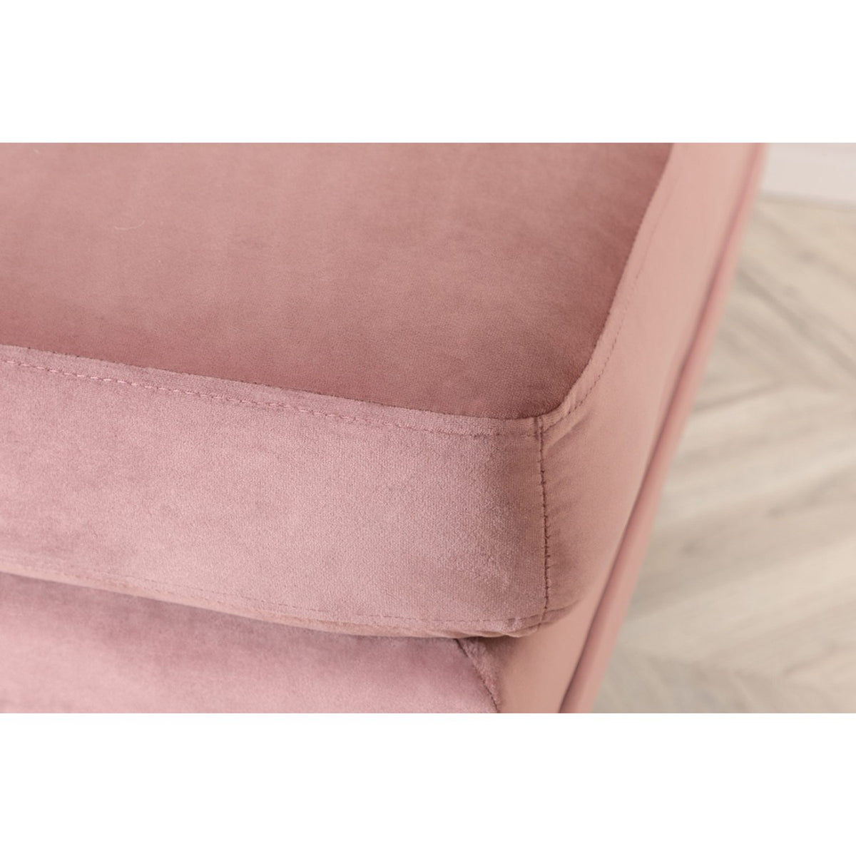 Boom Pall Rosa, Polyestersammet