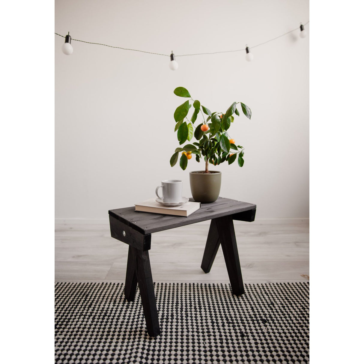 Granny Utebord Furu Oljad Svart