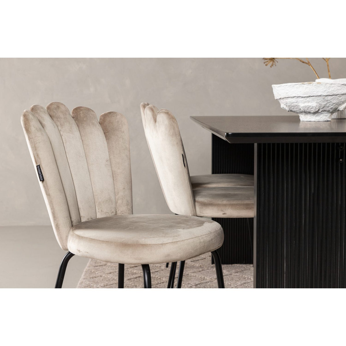 Vail, Limhamn Rektangulär matgrupp Beige, Svart, Svart, 200 x 100
