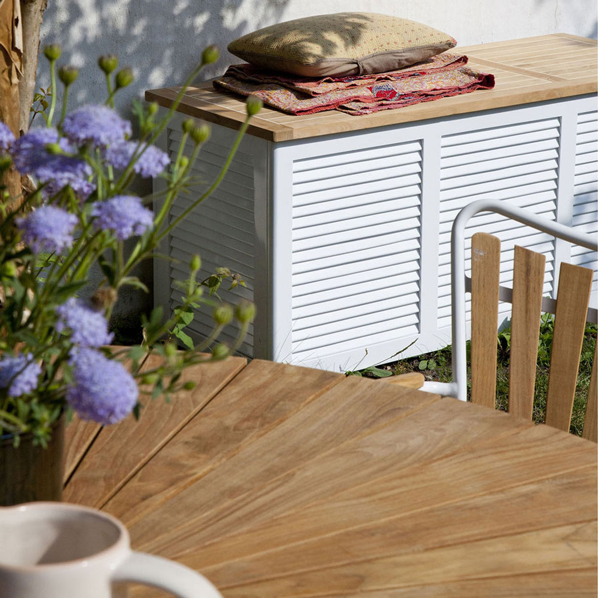 Ellen Trädgårdsmöbelset i Teak och Aluminium 150 cm + 6 stolar, Vit