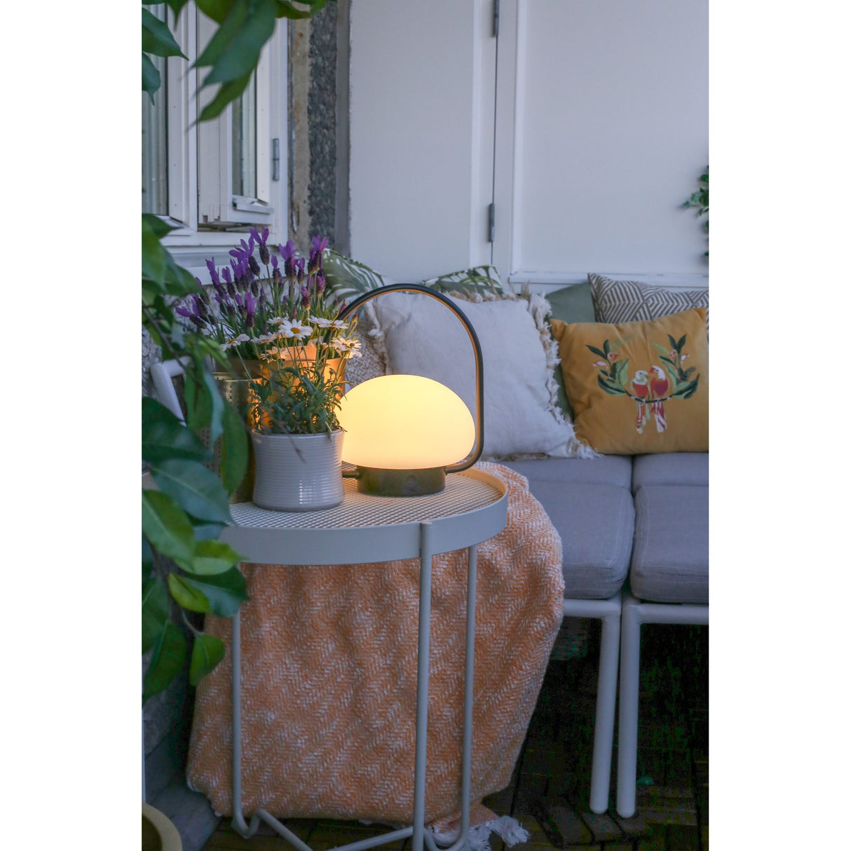 Uppladdningsbar Sponge To Go Vit Bärbar Lampa