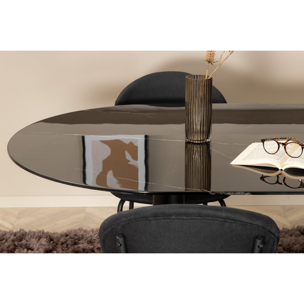 Pillan, Vault Oval matgrupp
