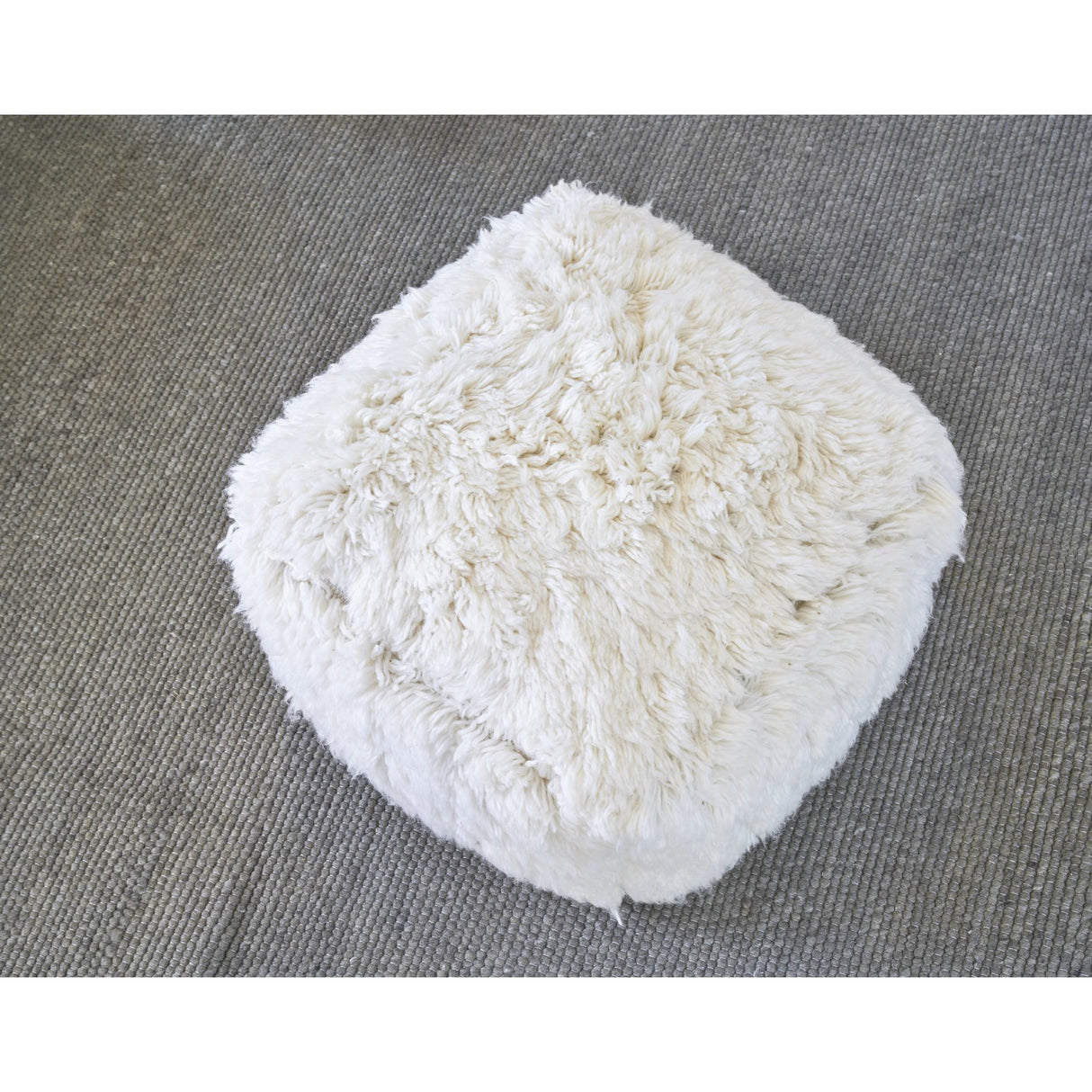 Cloudy 55x55 cm Puff Naturvit