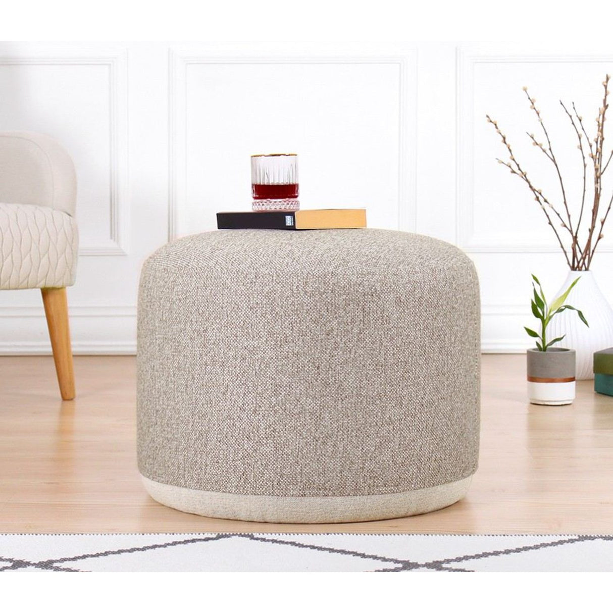 Tbilisi (56 x 42 cm) Beige Puff