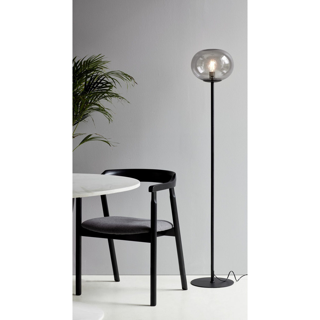 Alton Golvlampa Svart