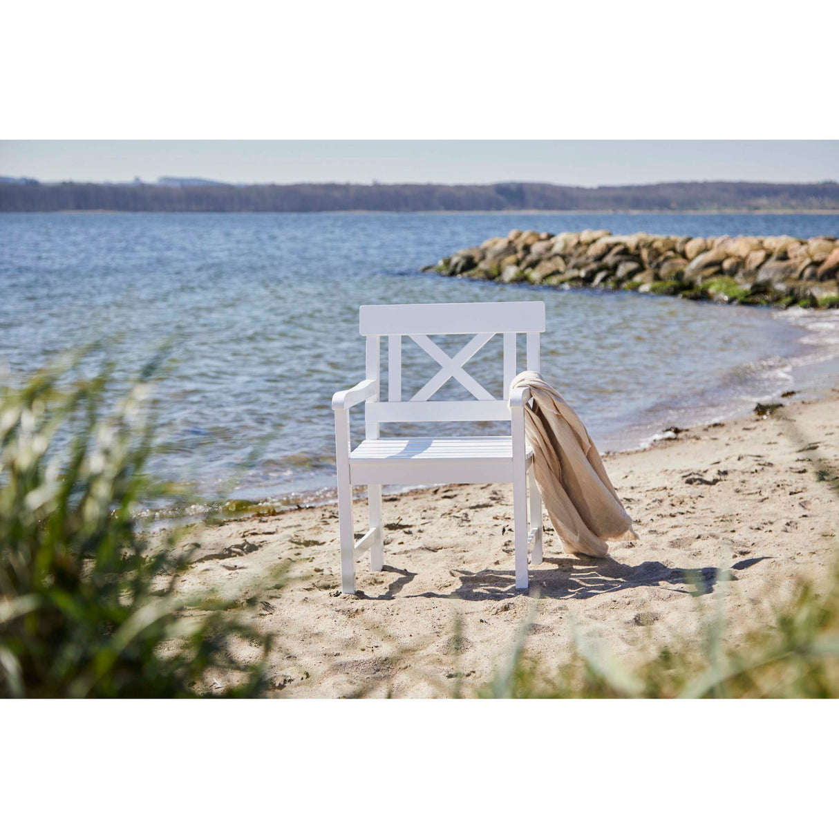 Sofiero Trädgårdsmöbelset med 1 Bord, 1 Bänk och 2 Stolar Vitlack