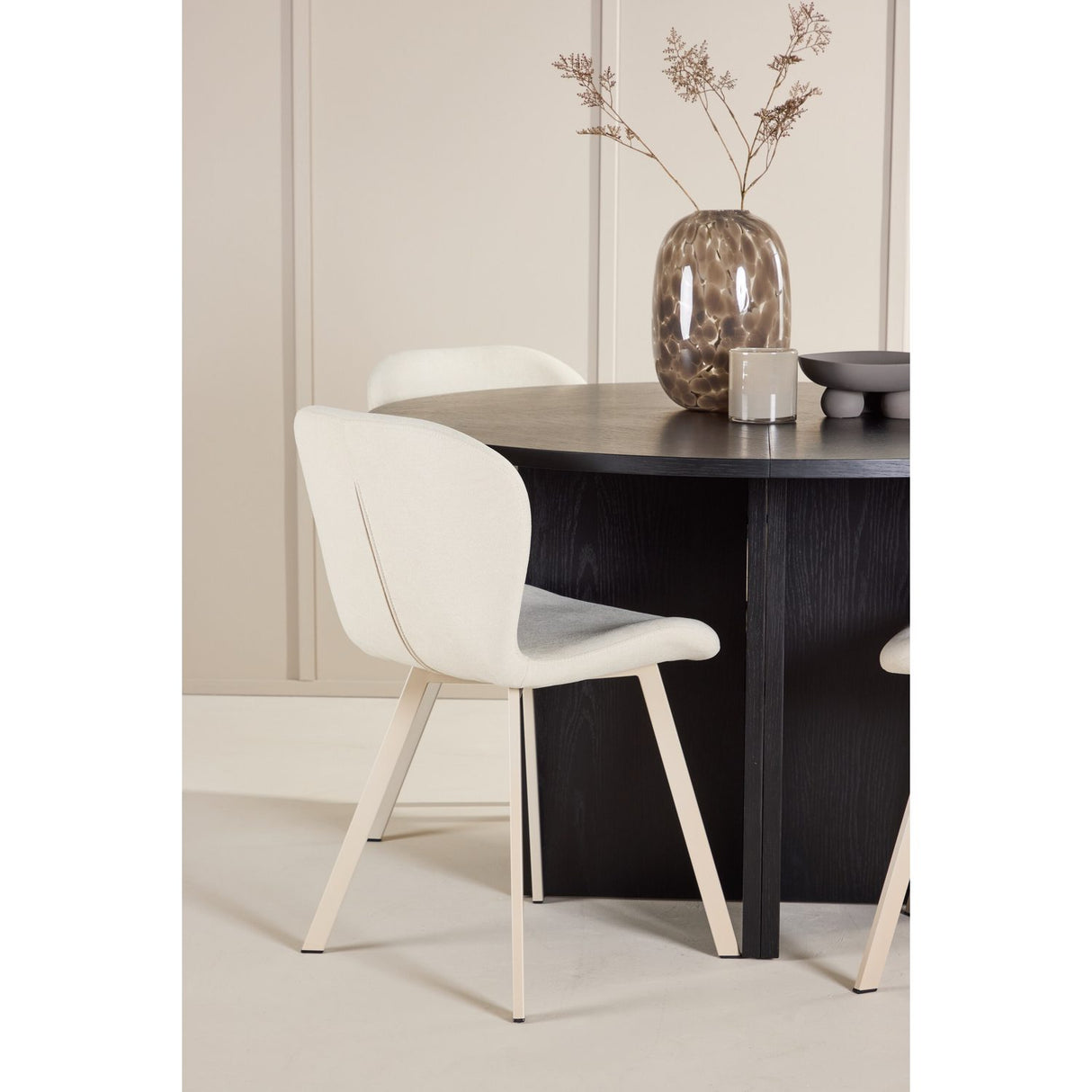 Strada, Lilja Oval matgrupp Beige, Svart, ⌀120