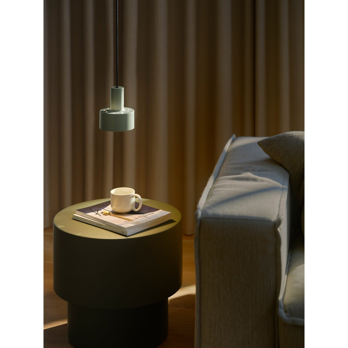 Matis Taklampa Dovgrön