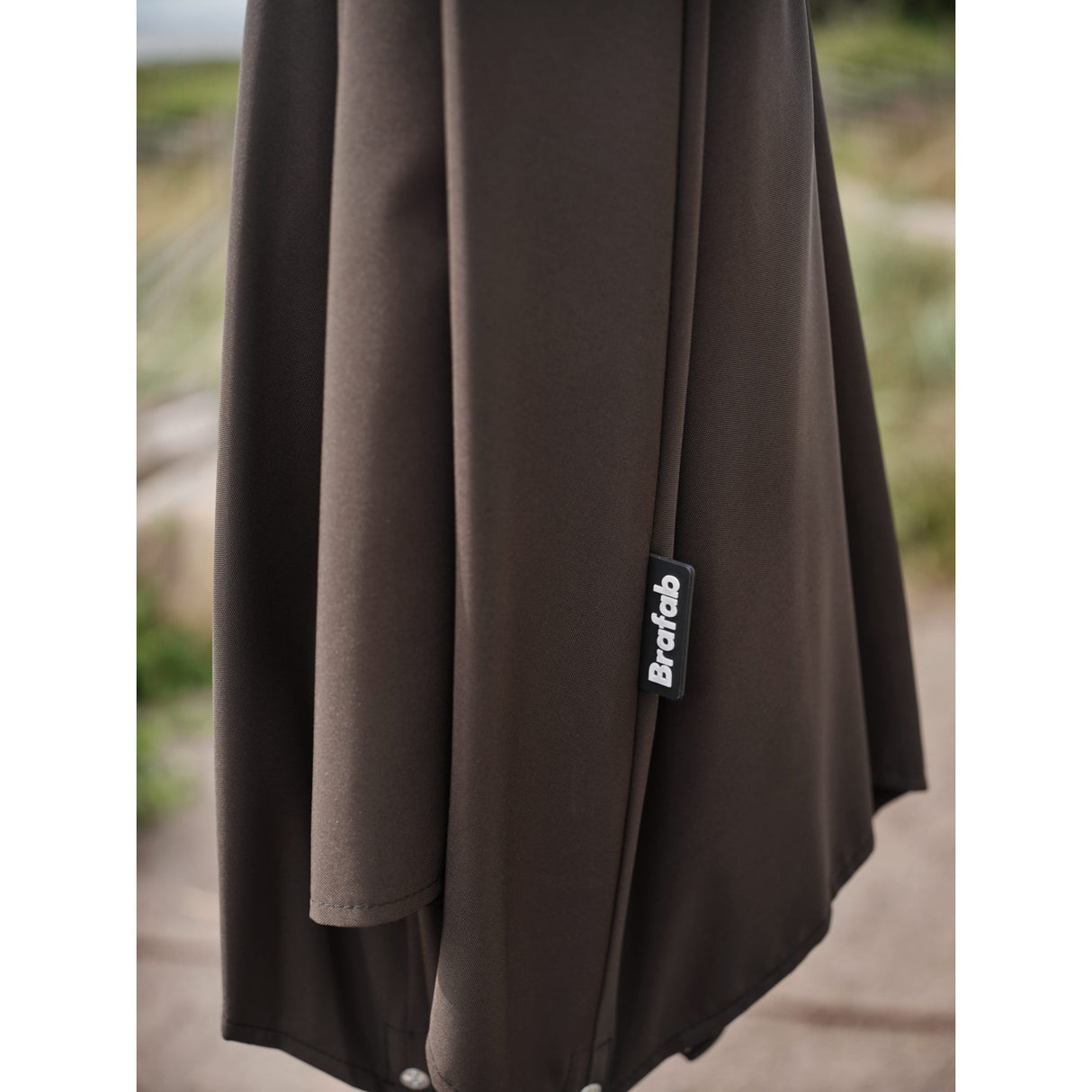 Abriola Parasoll 270x258 cm Svart