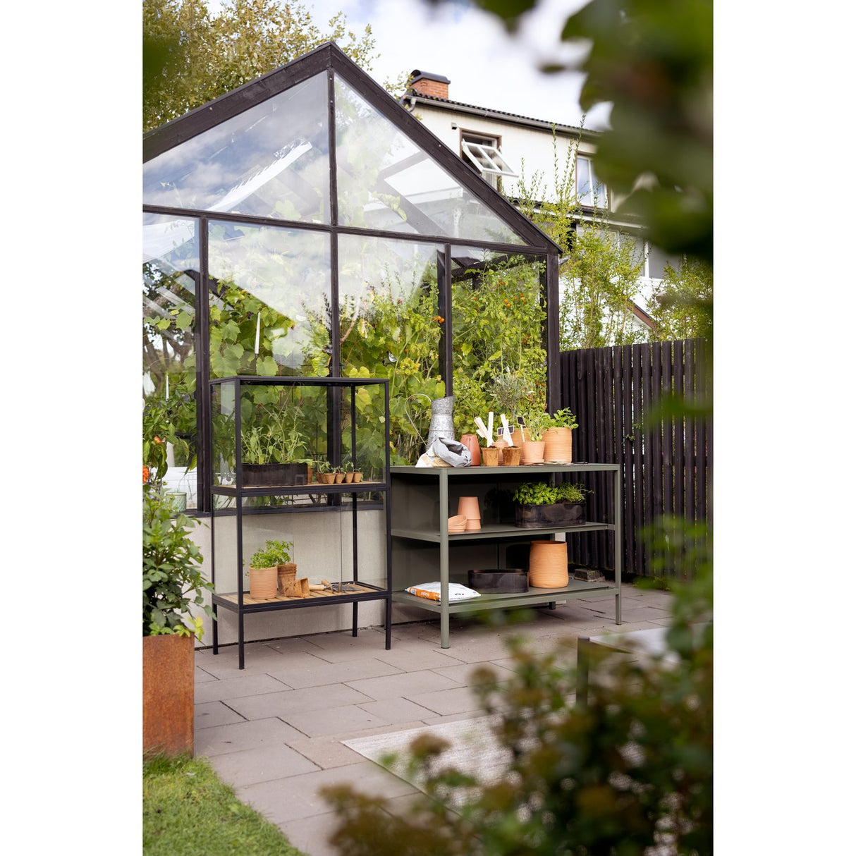 Kelia Utekök Öppna hyllor Nordic Green