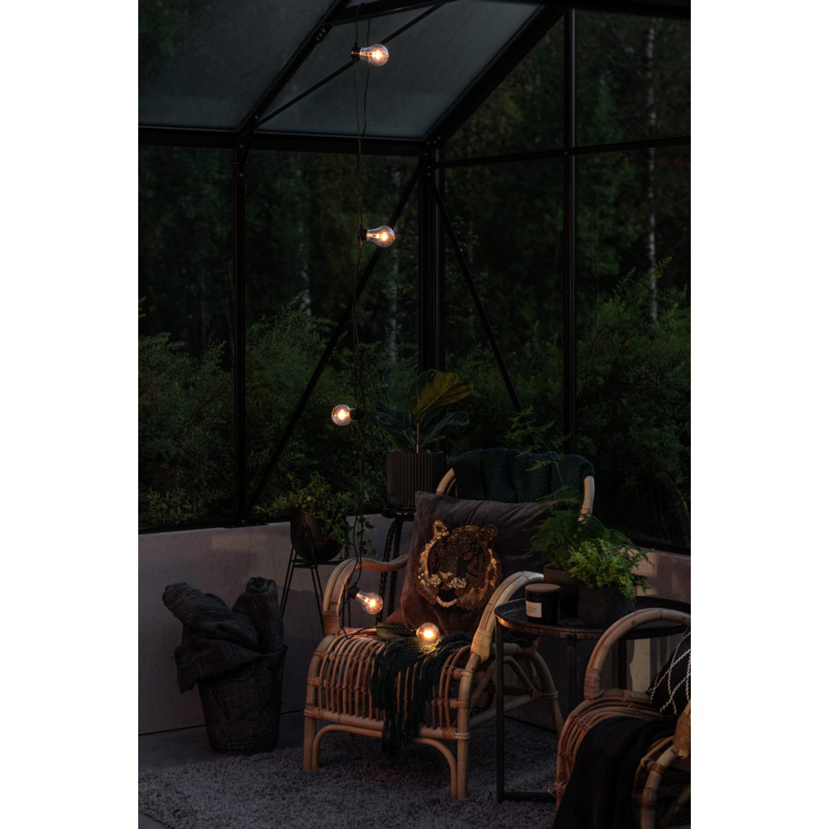 E27 5 LED Svart kabel Timer 6h Ljusslinga Ute Amber