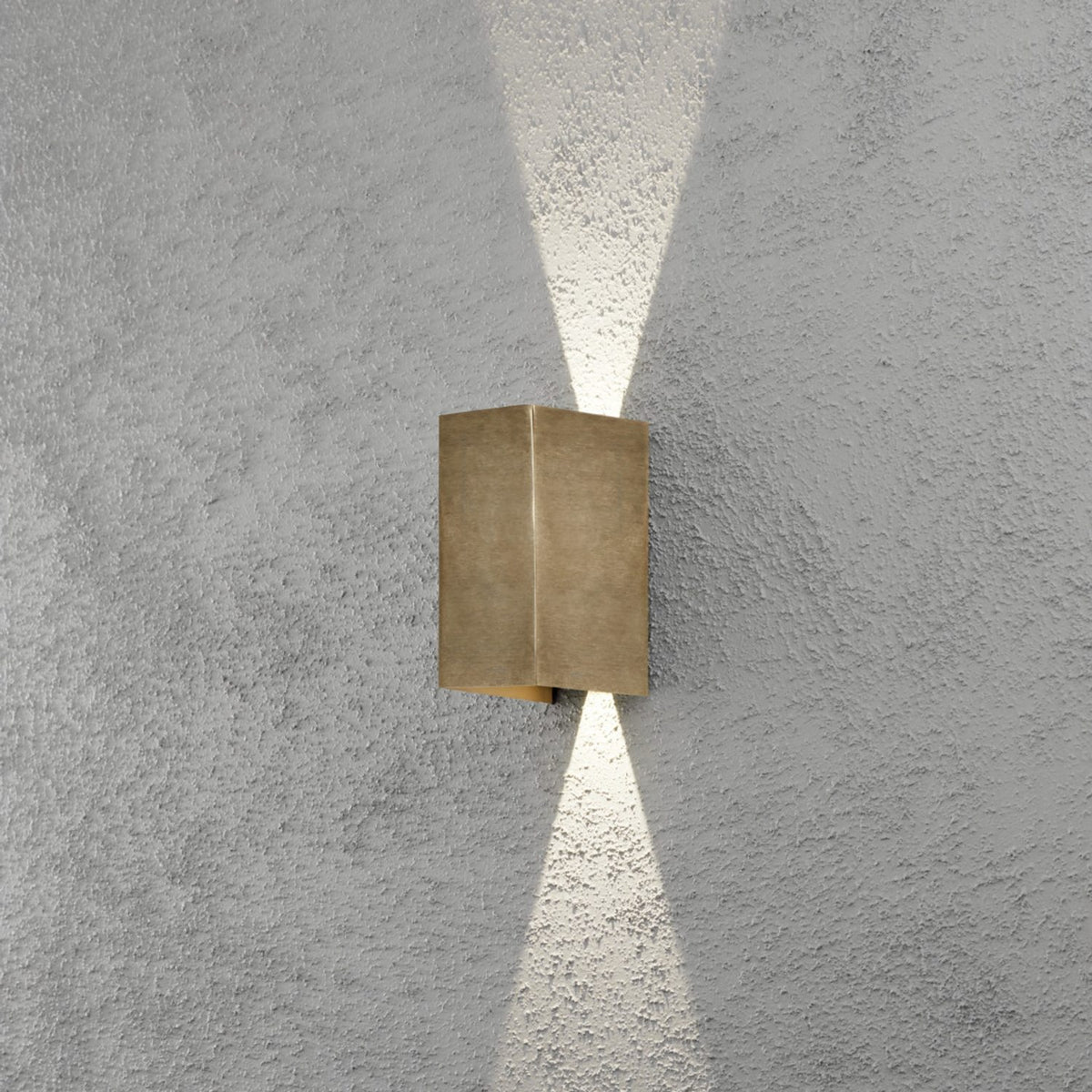 Cremona HP-LED 2x3W 17 cm Vägglampa Ute Mässing