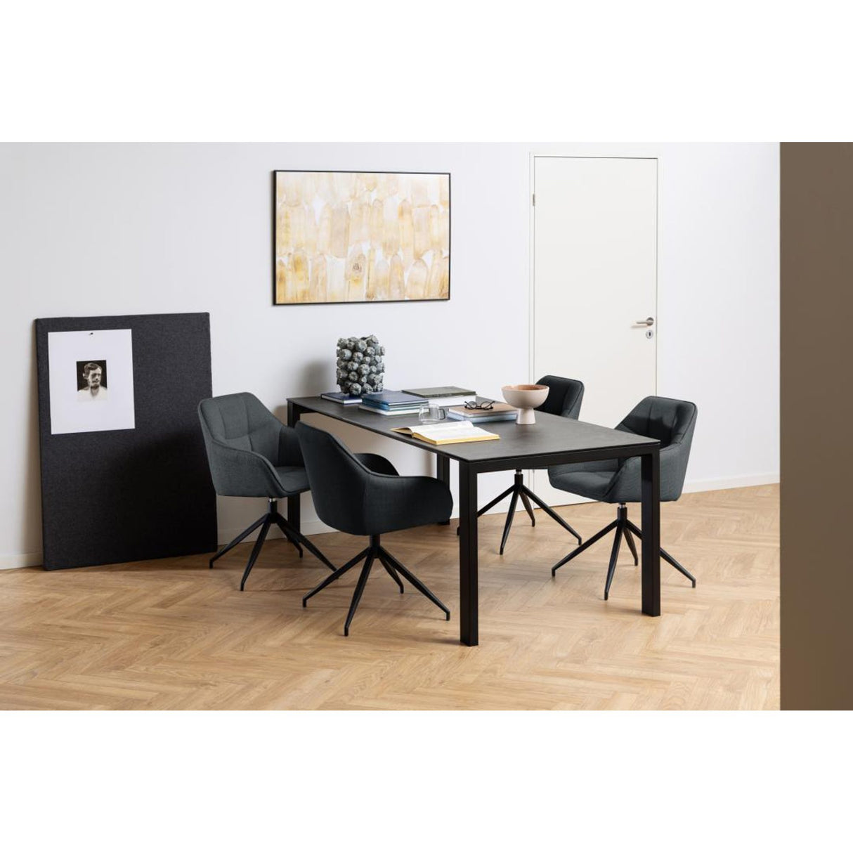 Laval Karmstol Snurr Basel tyg Mörkgrå