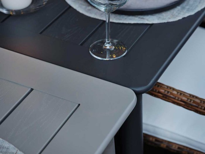 Nimes Matgrupp 78x78 cm ink 2st Karmstolar Svart