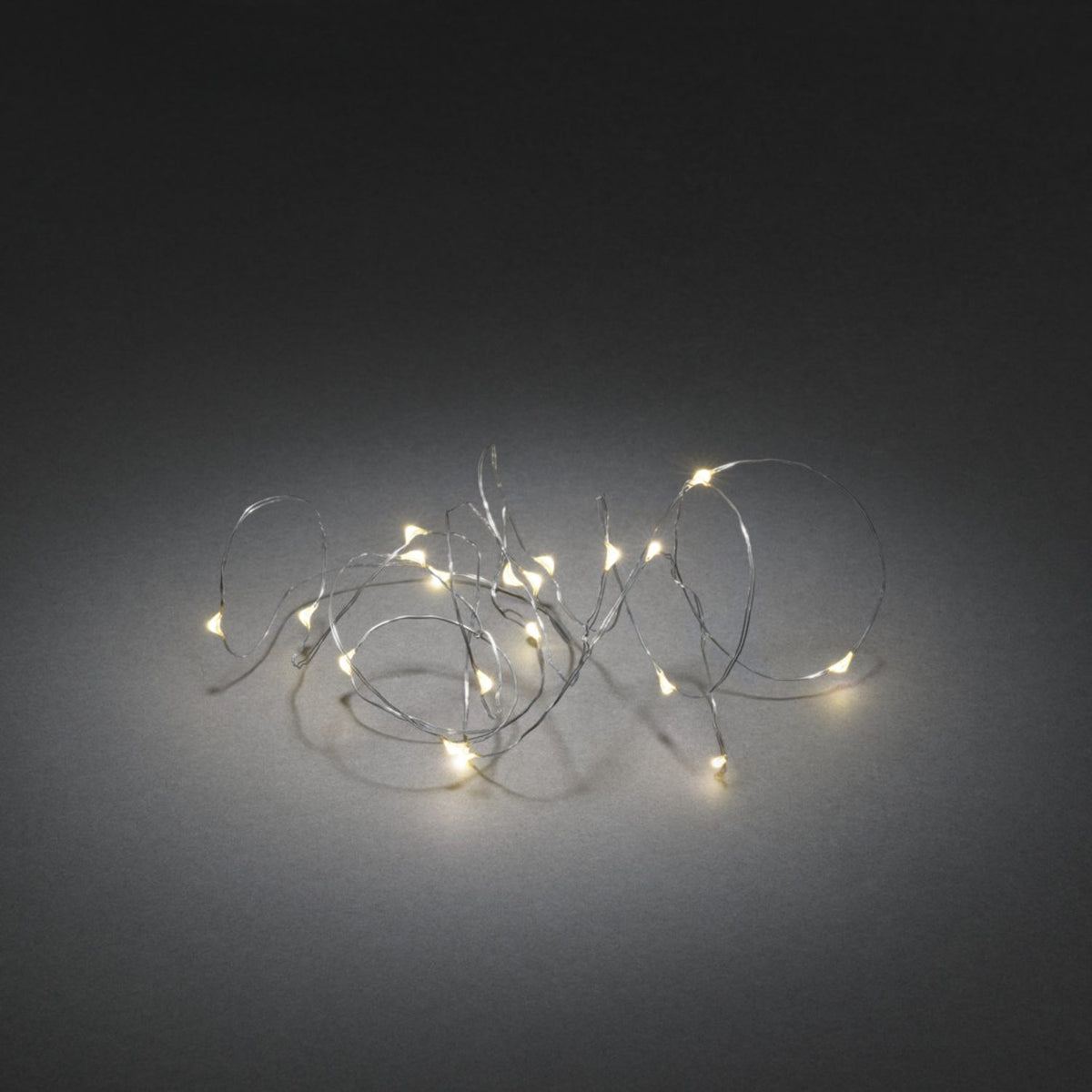 Metallisk LED Timer 6h Ljusslinga Inomhus 20 Lampor (1.9m), Varmvit/Silverfärgad
