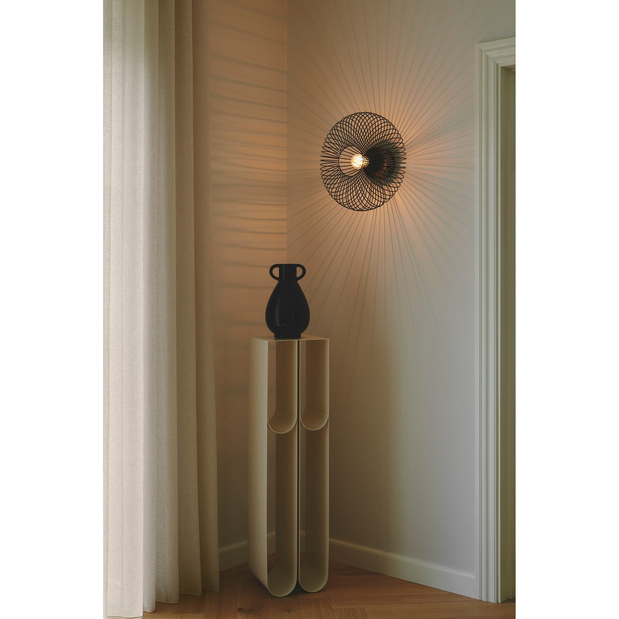 Beroni Svart Plafond