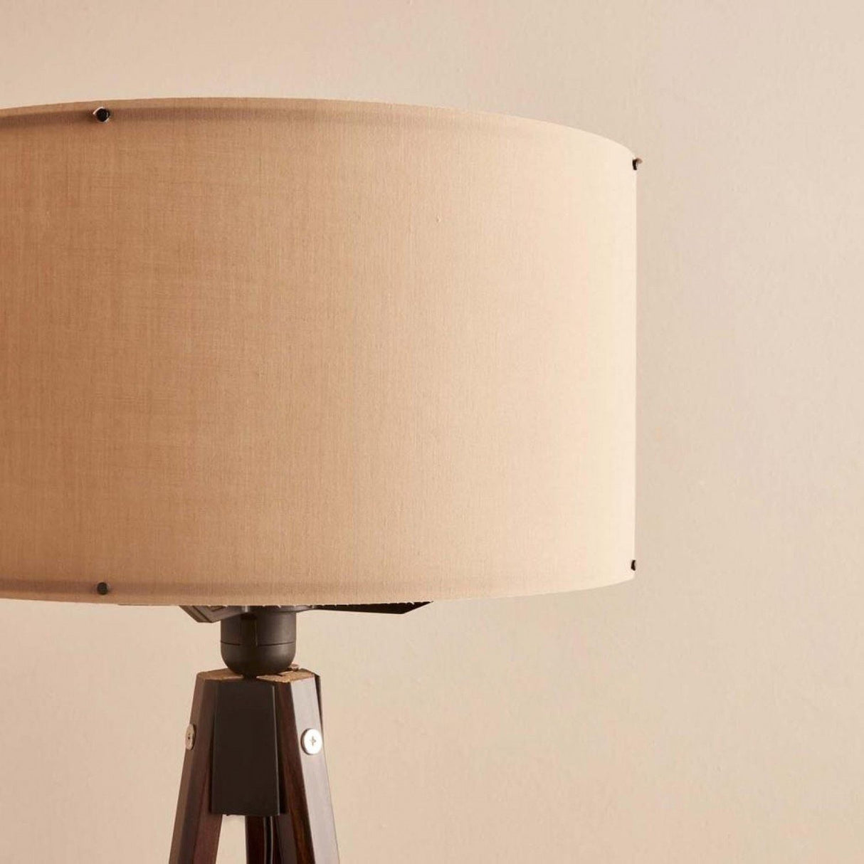 Echo (H 140 cm) Golvlampa Minkbrun
