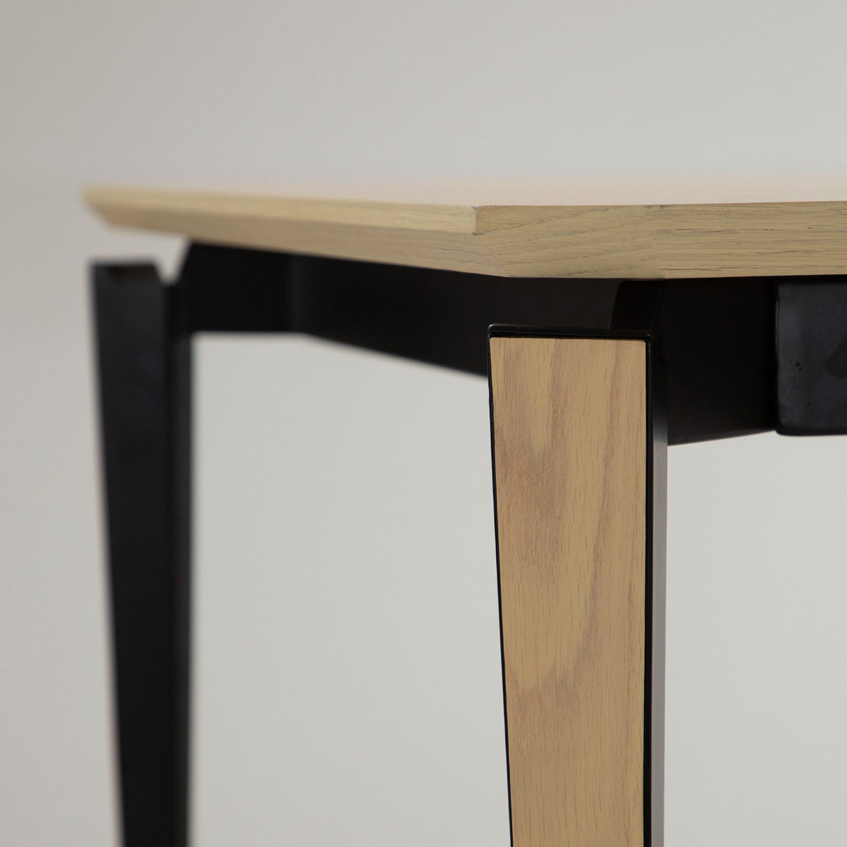 Edge Matbord 100-200 cm Light Oak