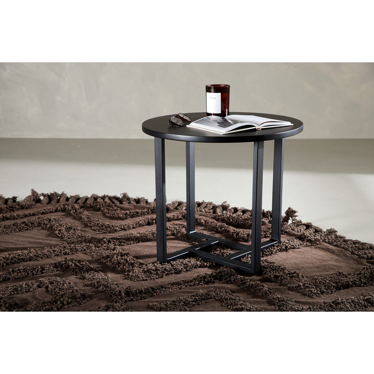 Lawton Soffbord Black, ⌀50