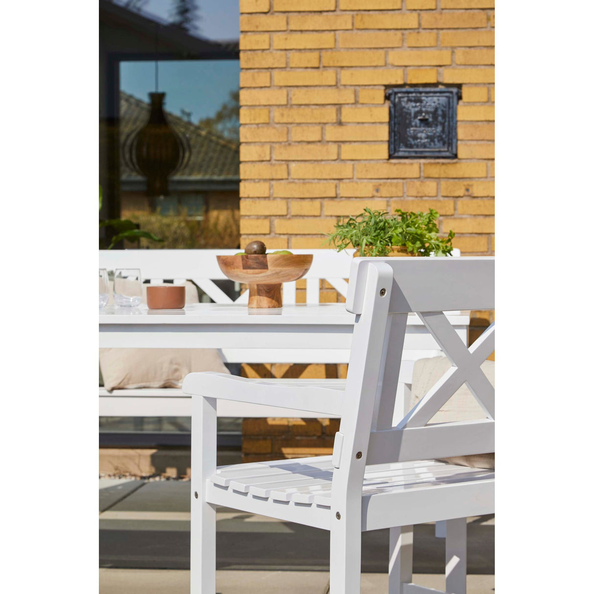 Sofiero Trädgårdsmöbelset med 1 Bord, 1 Bänk och 2 Stolar Vitlack