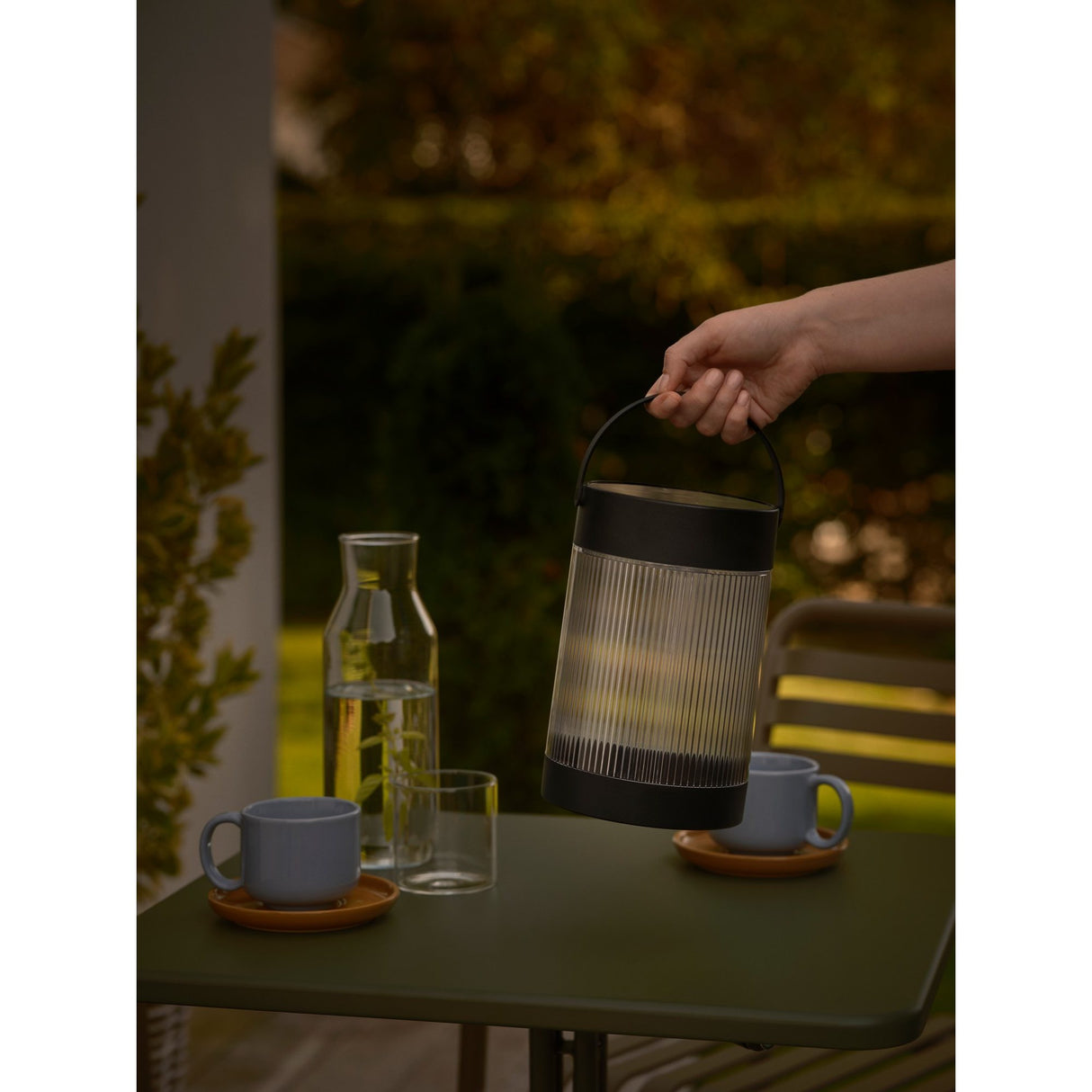 Coupar Solcell Uppladdningsbar Lampa Svart