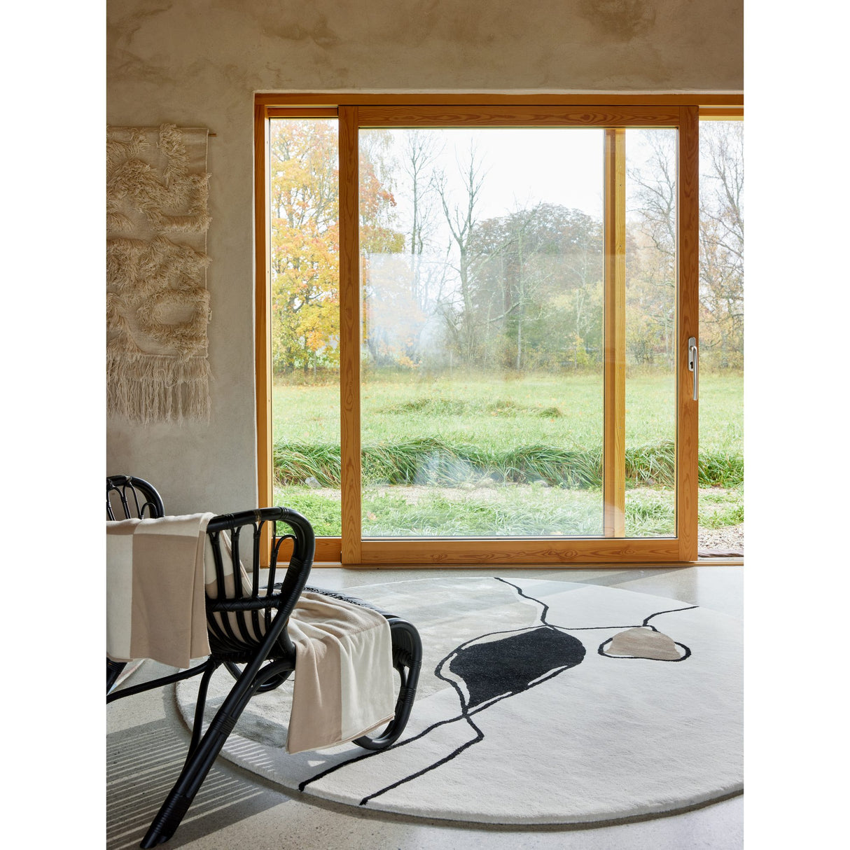 Abstract Ivory Rund Matta