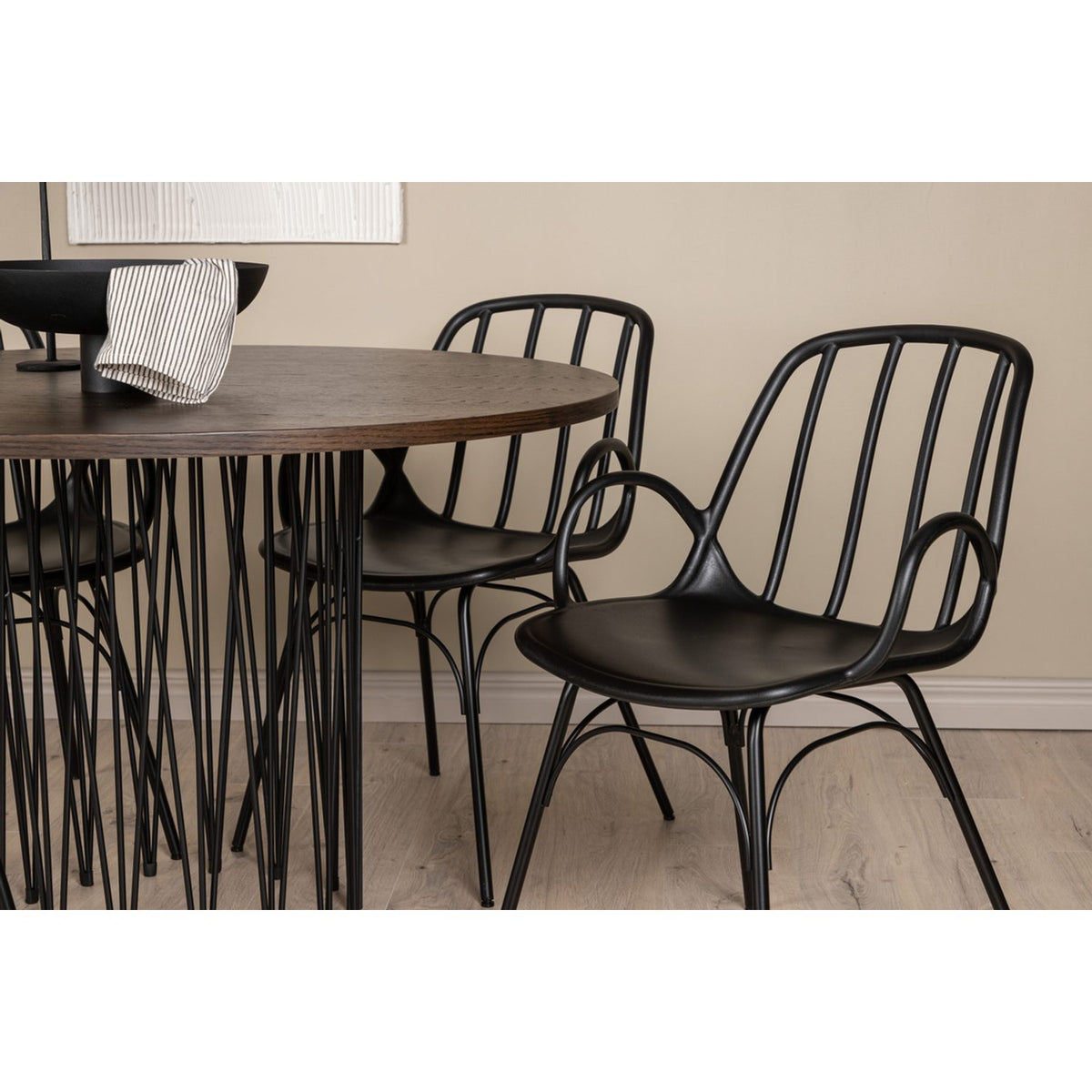 Stone, Dyrön Rund matgrupp Svart, Svart, mocka, ⌀120