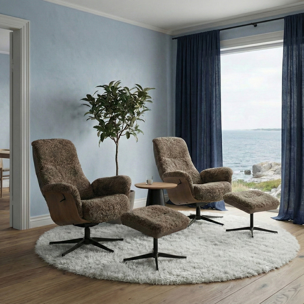 Fårö Snurrfåtölj ink Pall Fårskinn Sahara