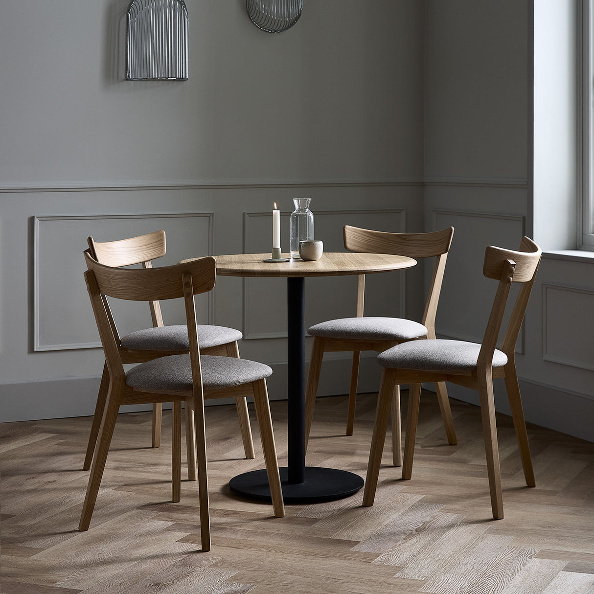 Virelli Matbord Rund Smoked Oak