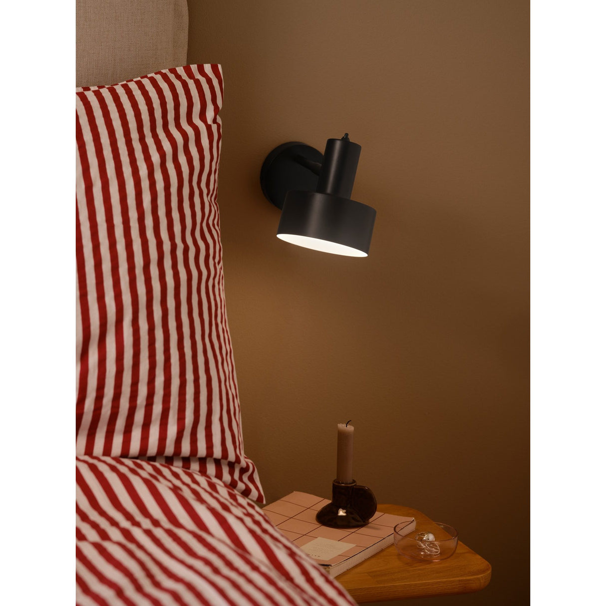 Matis Vägglampa Svart