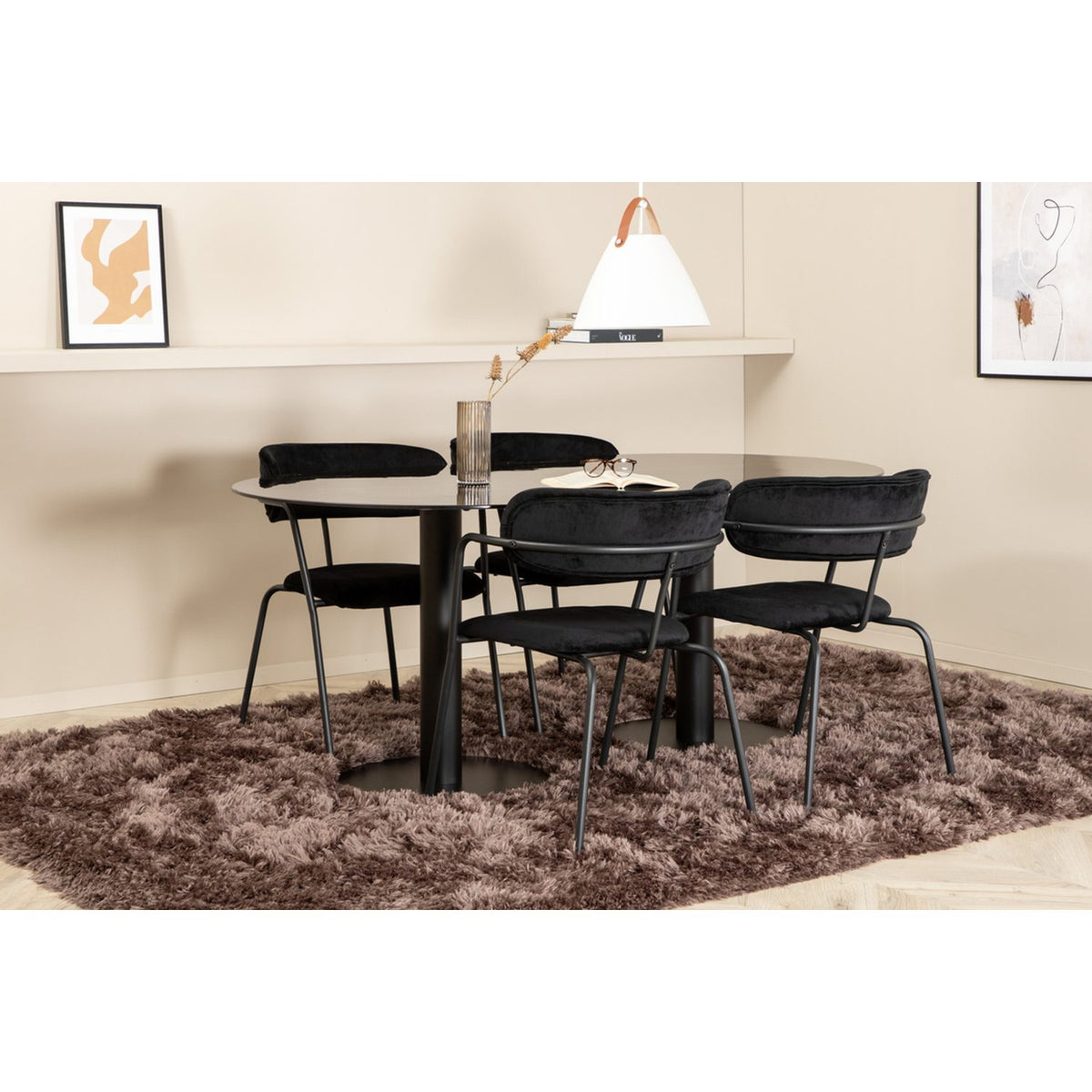 Pillan, Arrow Oval matgrupp