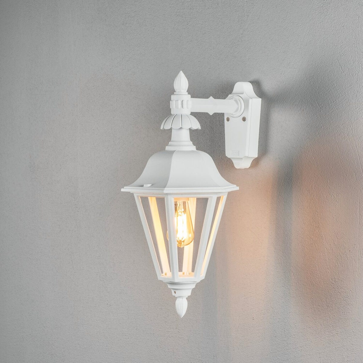 Pallas E27 Stor Vägglampa Ute Ned, Mattvit