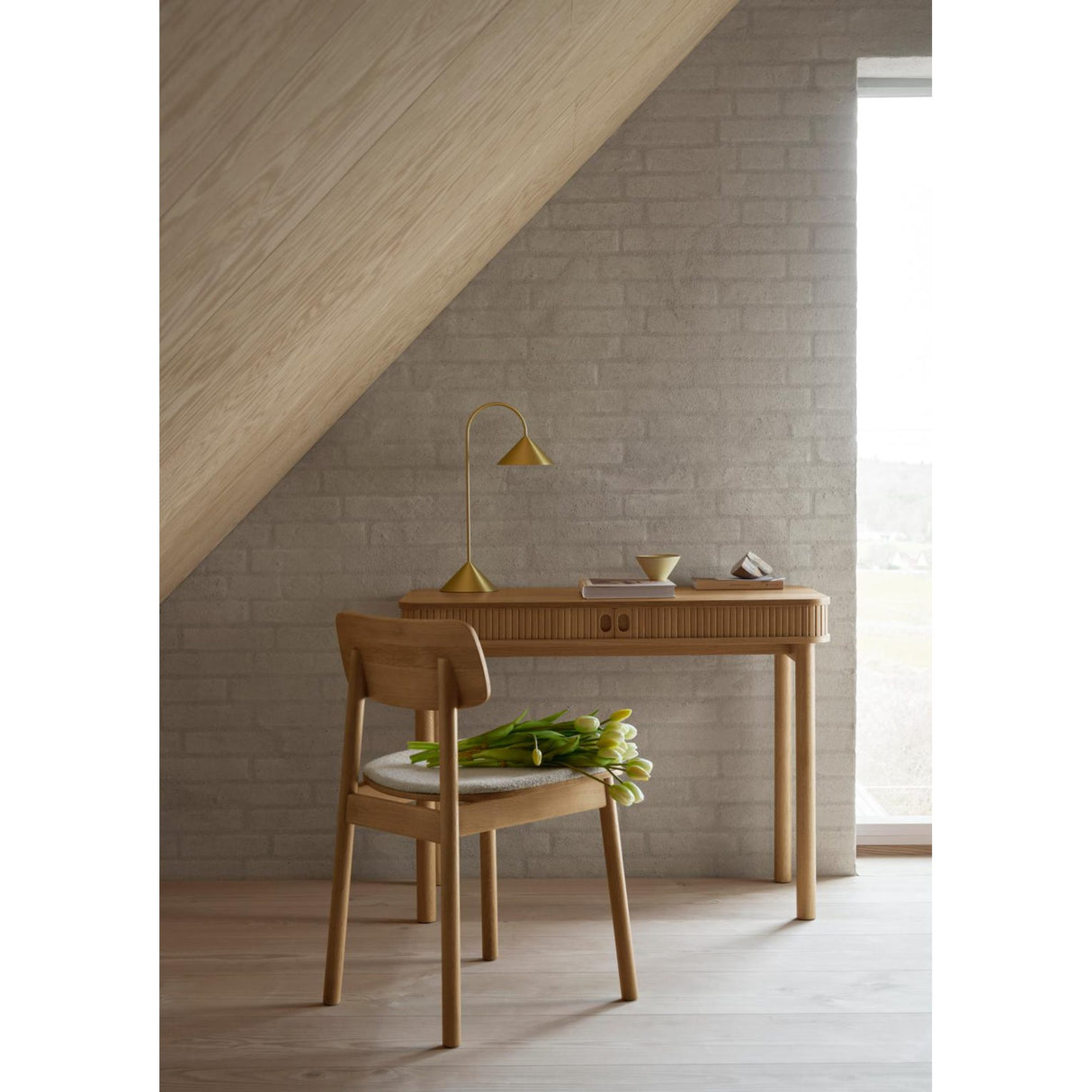 Trysil Skrivbord 75x100x50 cm