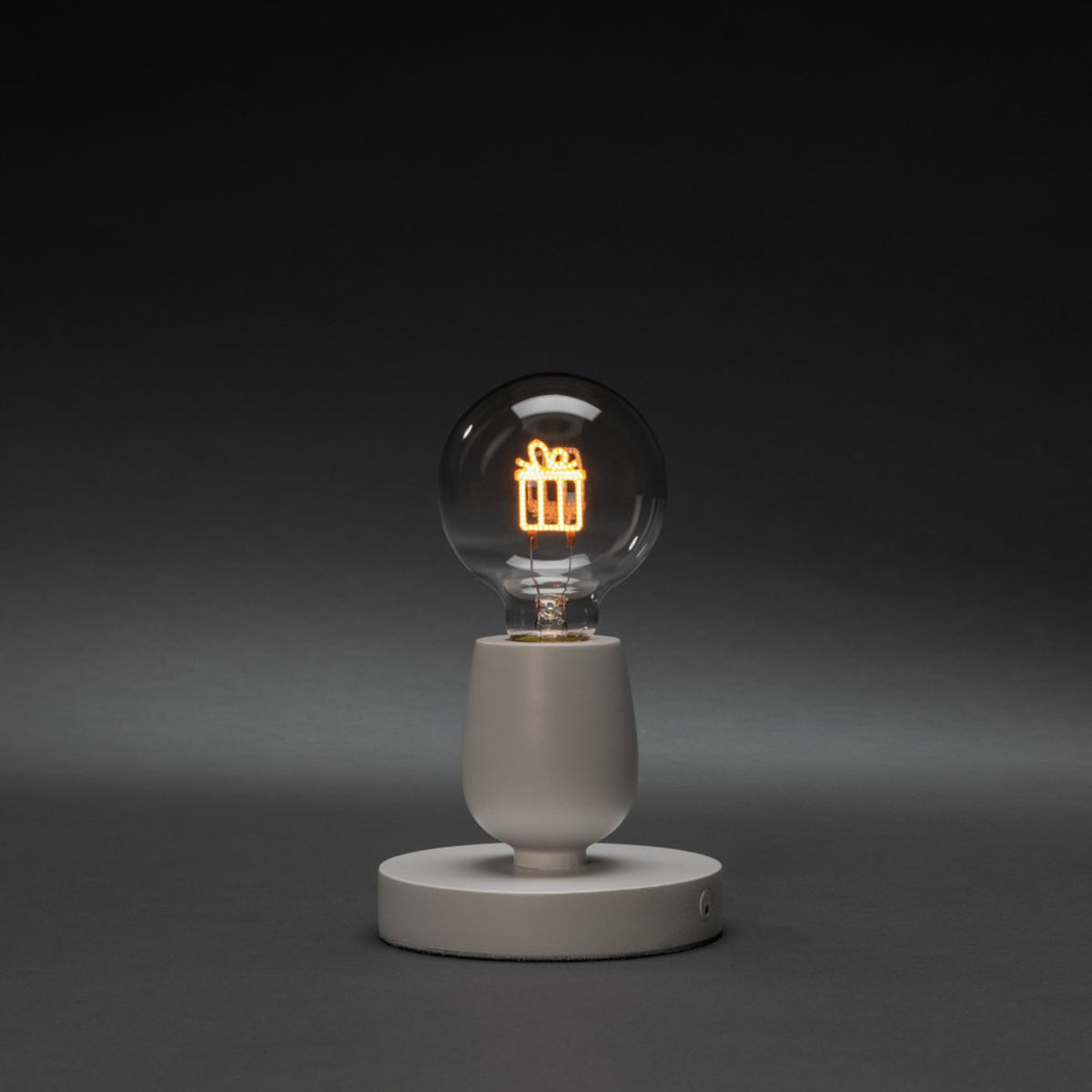 B/O Trä/vit. Amber LED Julklapp Timer 6h USB Stående Ljusdekoration Inne