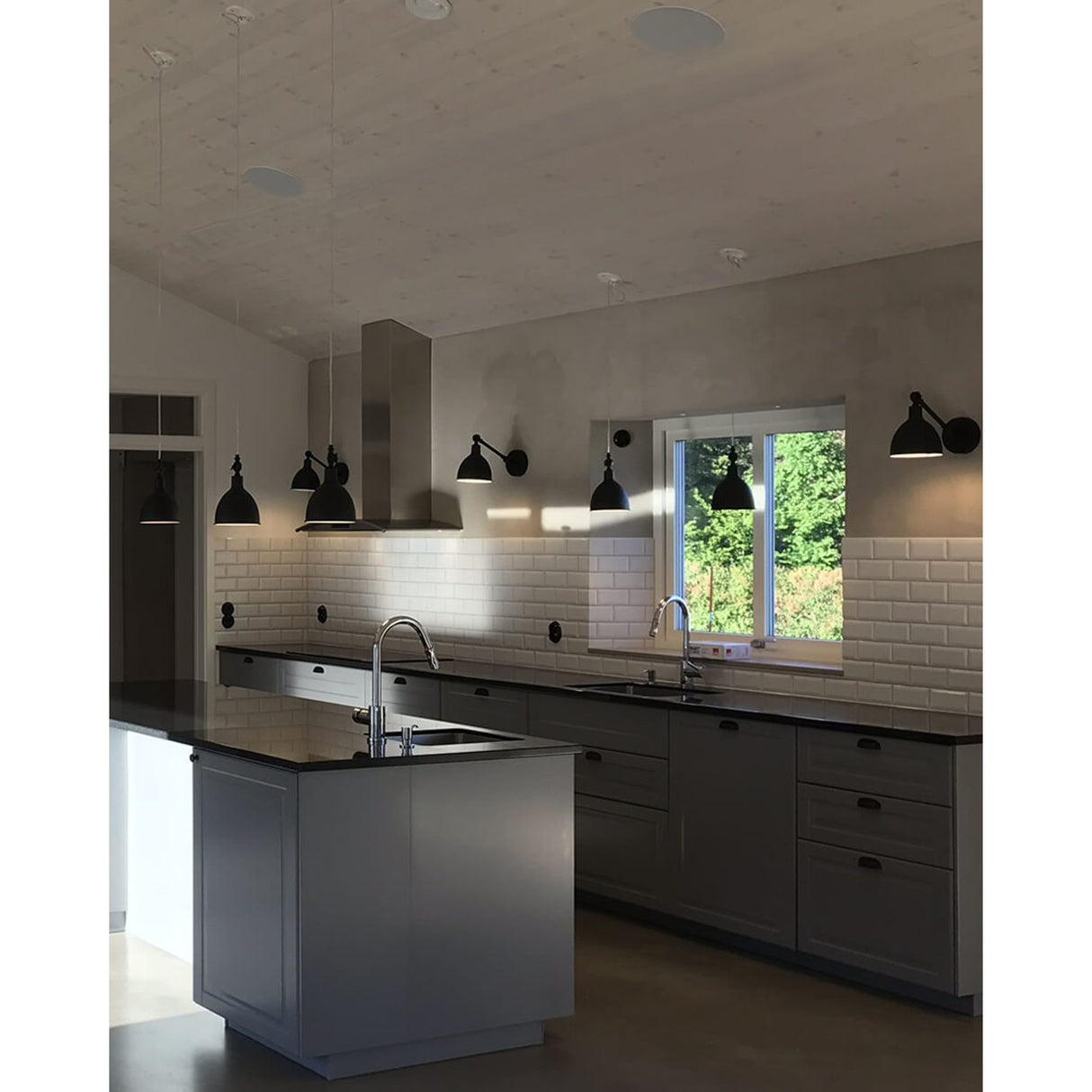 Bazar Mini Vägglampa Sandsvart