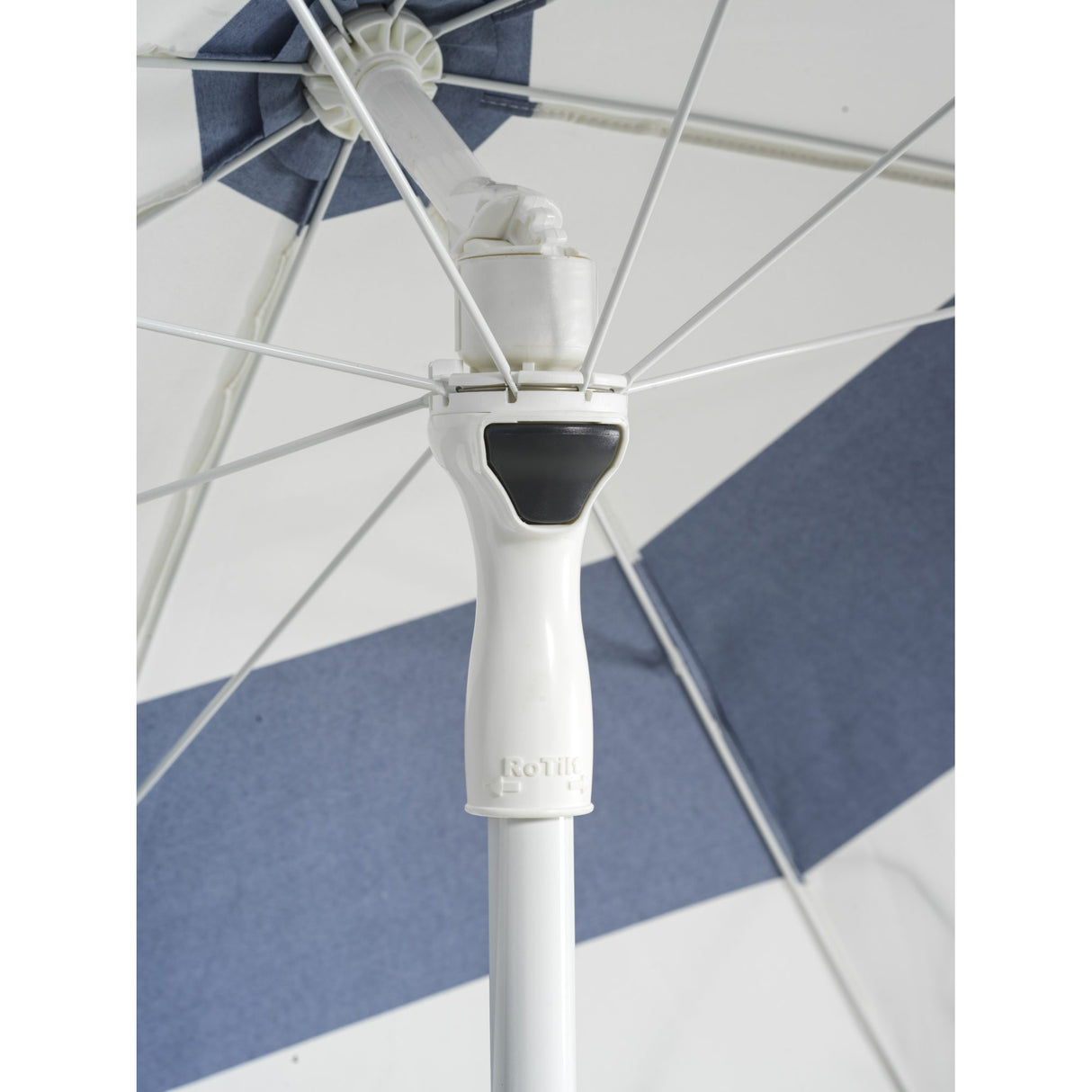 Follina Strandparasoll 240x226 cm Vit/Blå