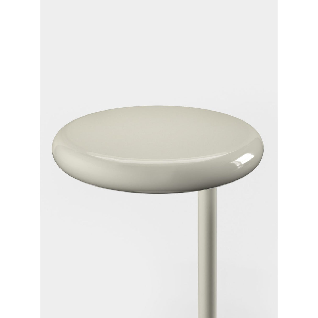 Spot Sidobord Putty
