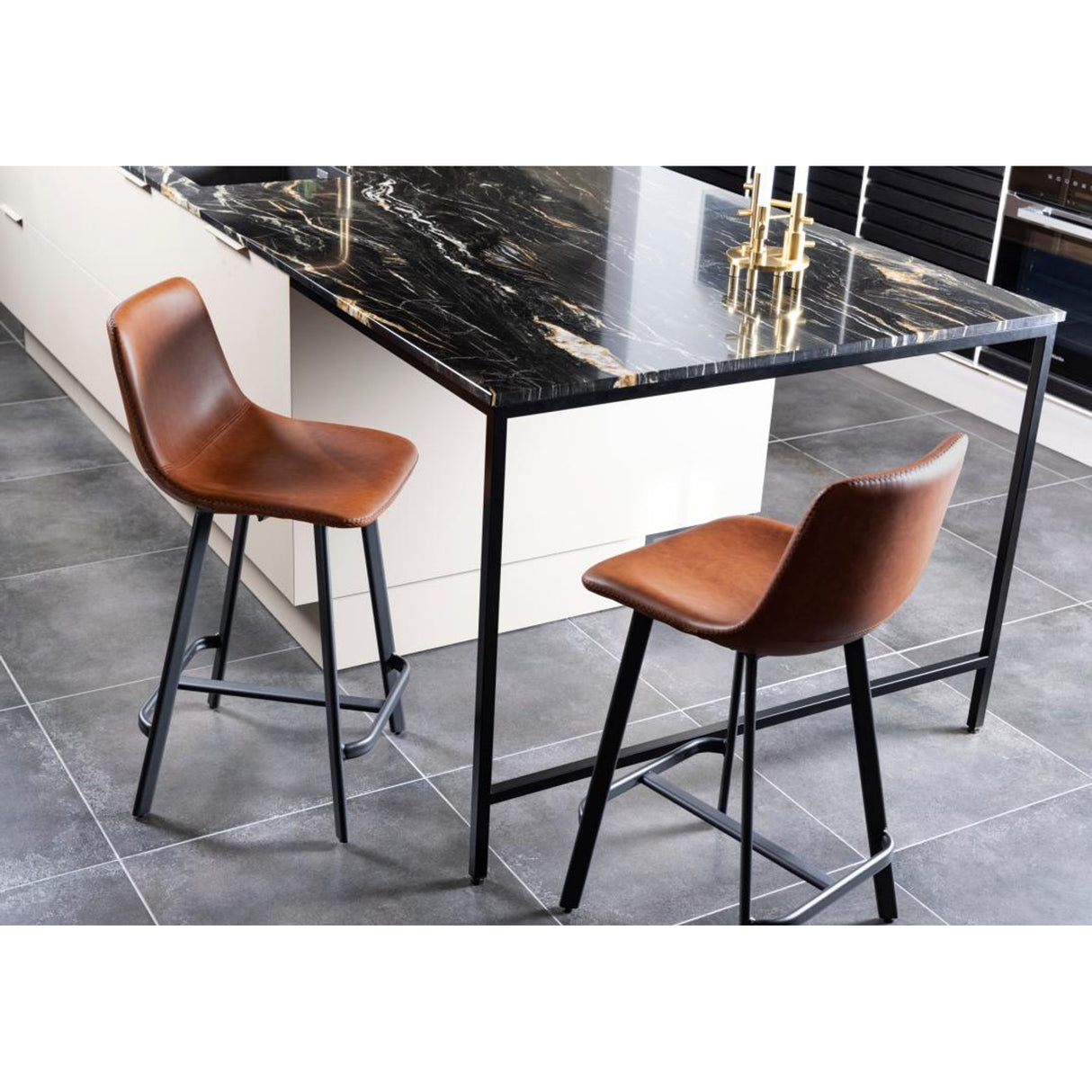 Mathilde Barstol Låg PU Retro Konjak