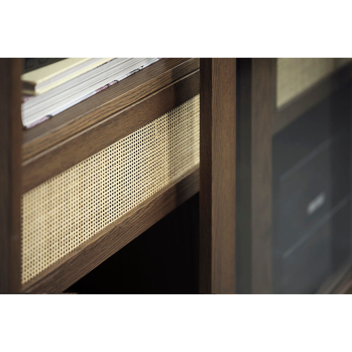 Raquel 160 cm Glas Skåp Rökt ek