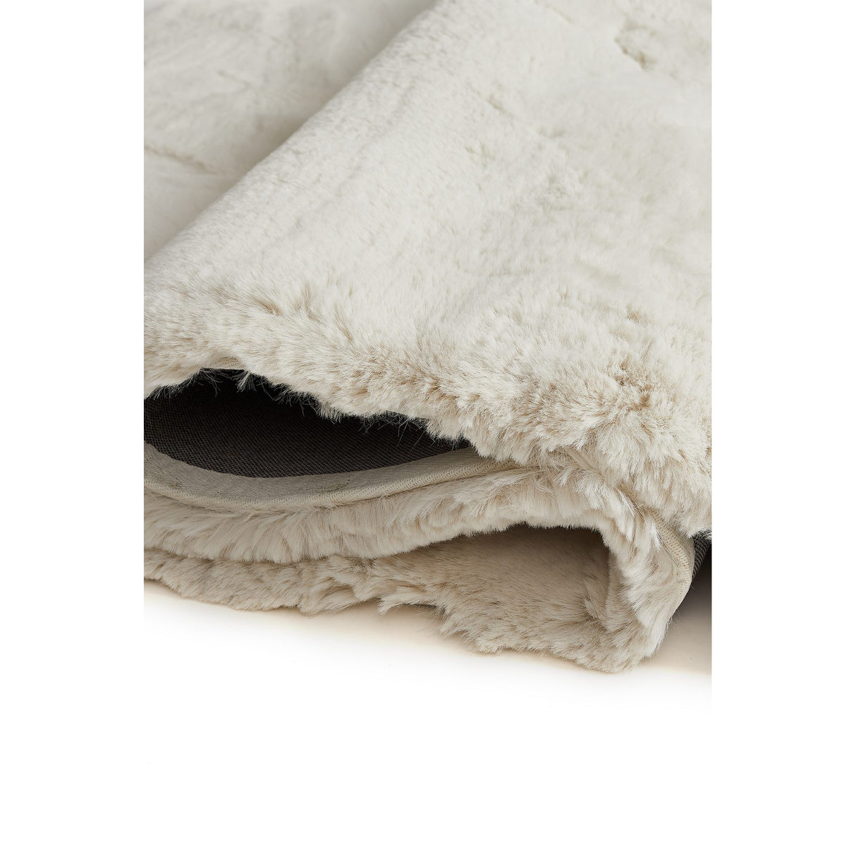 Judit Ryamatta Offwhite